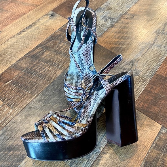 FREE PEOPLE Jeffrey Campbell Breakaway Platform - Picture 8 of 10